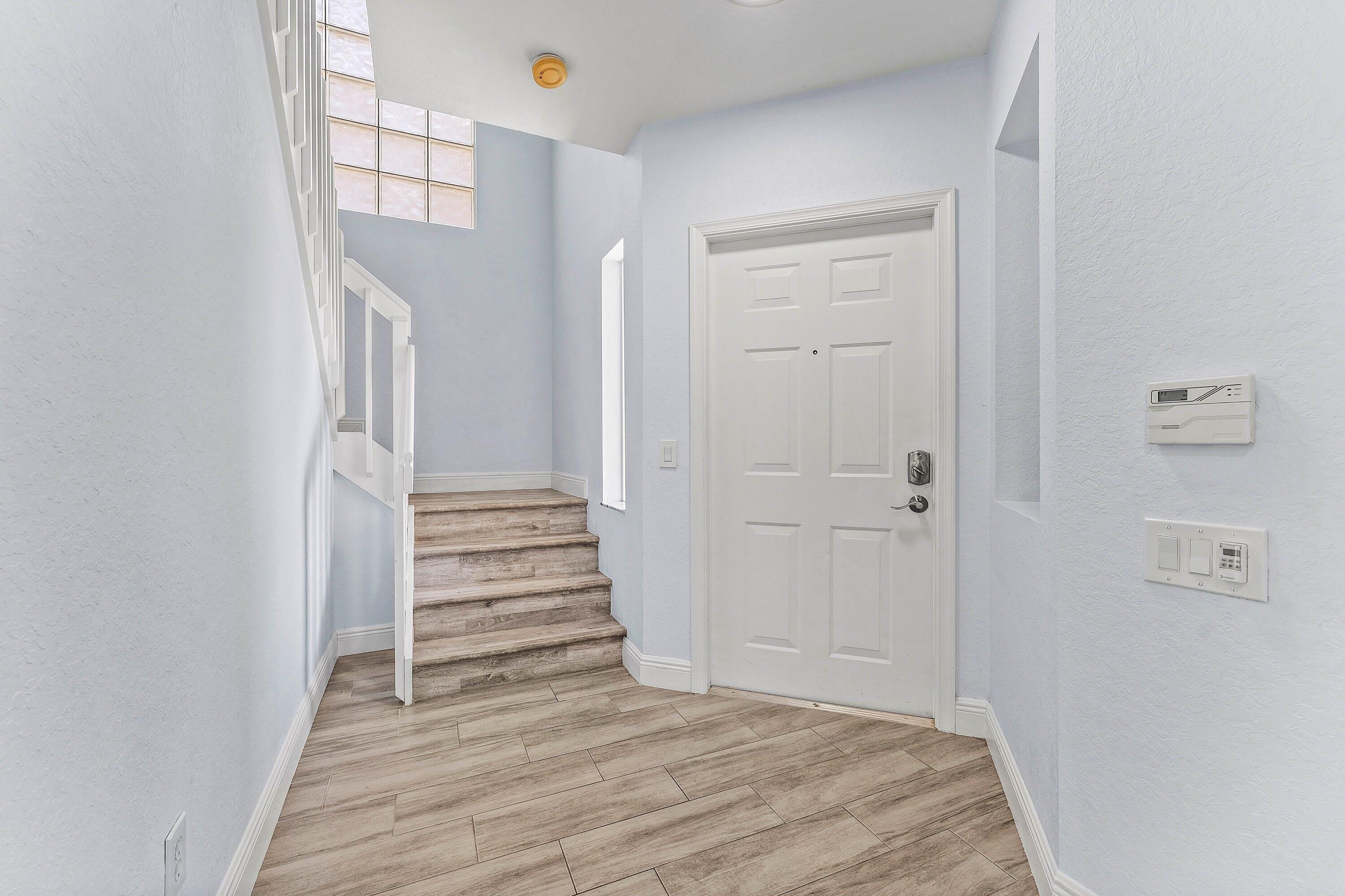 5477 Queenship Court – photo 5