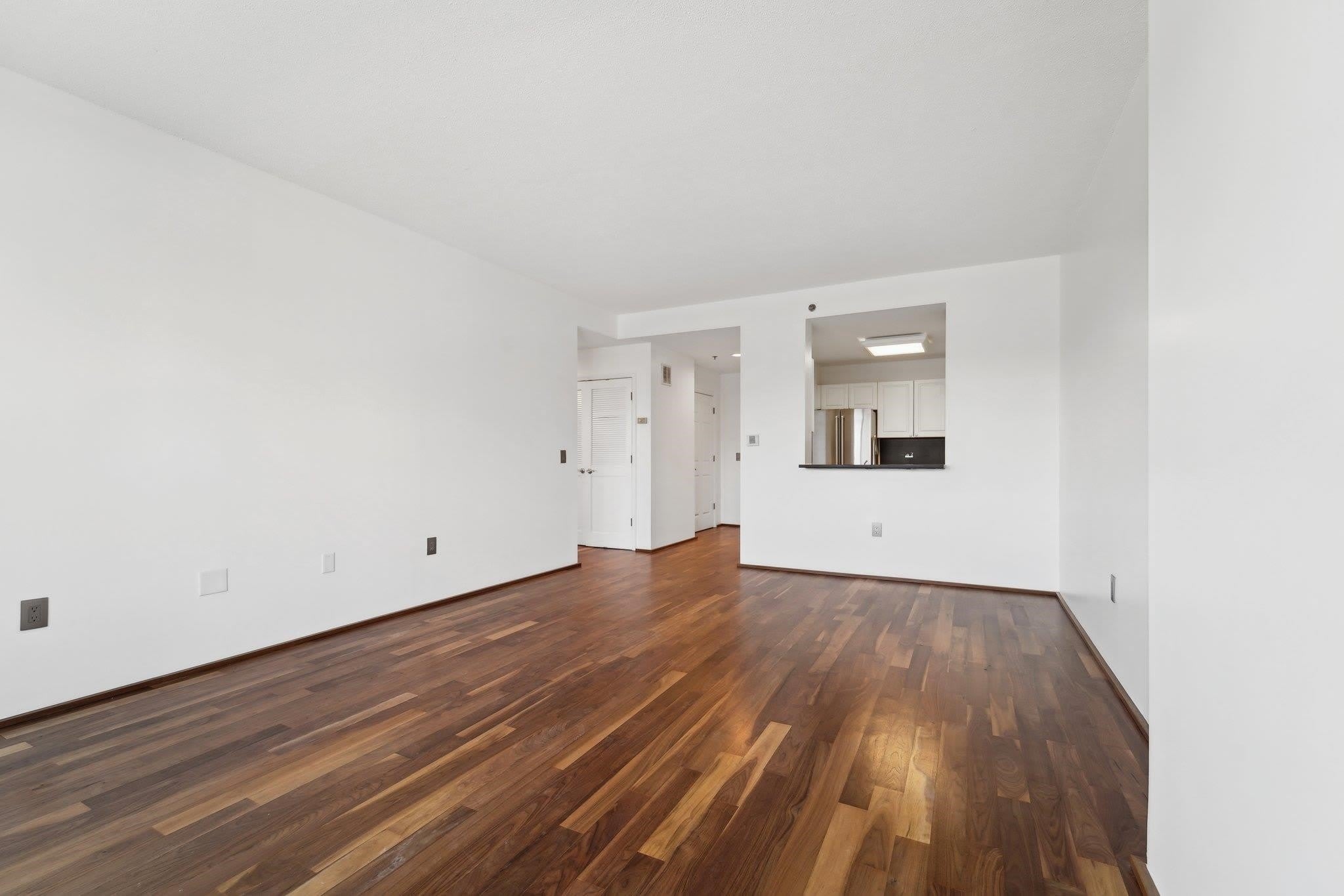 1110 CITY PL – photo 4