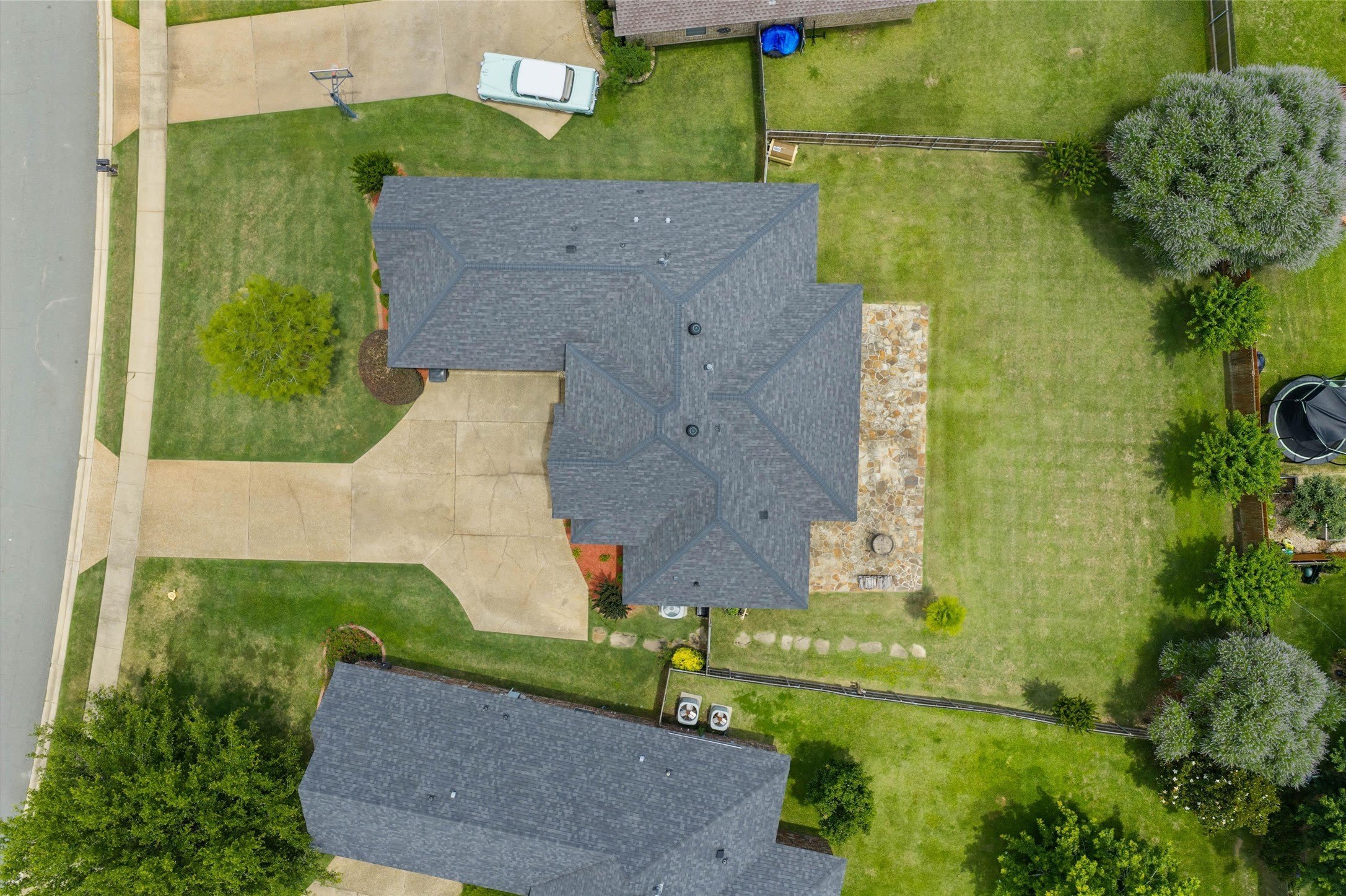 407 Carnaby Court – photo 3