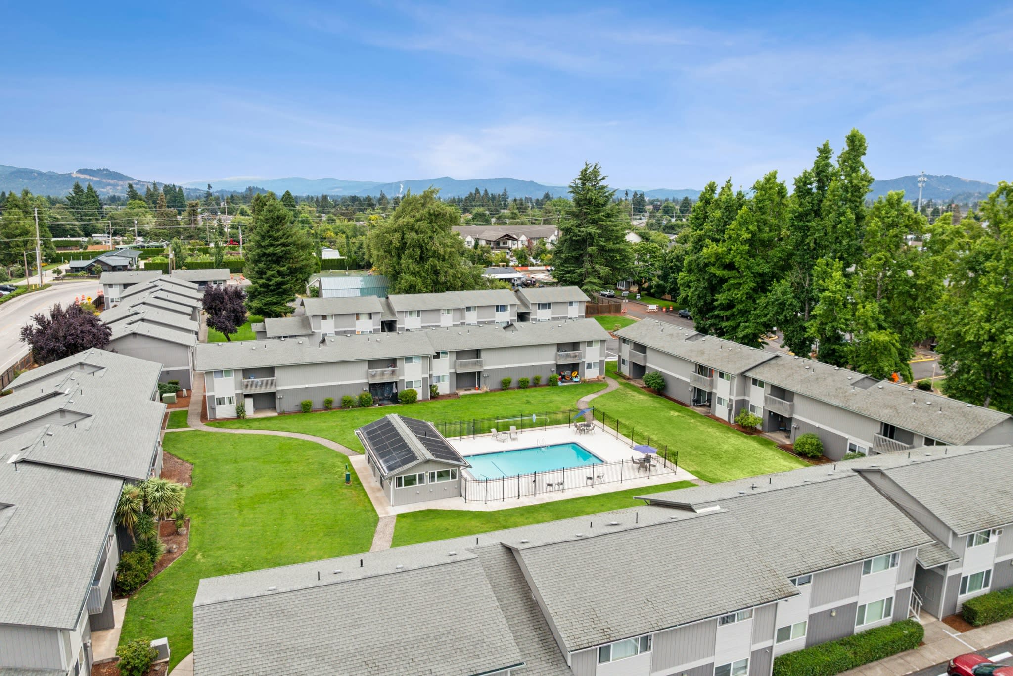 Sequoia Apartments – photo 1