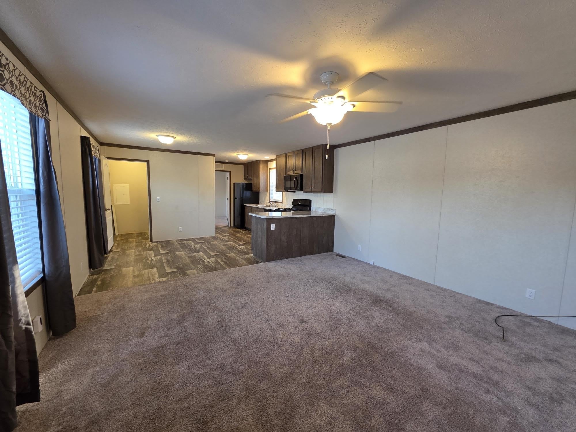 699 Oregon – photo 3