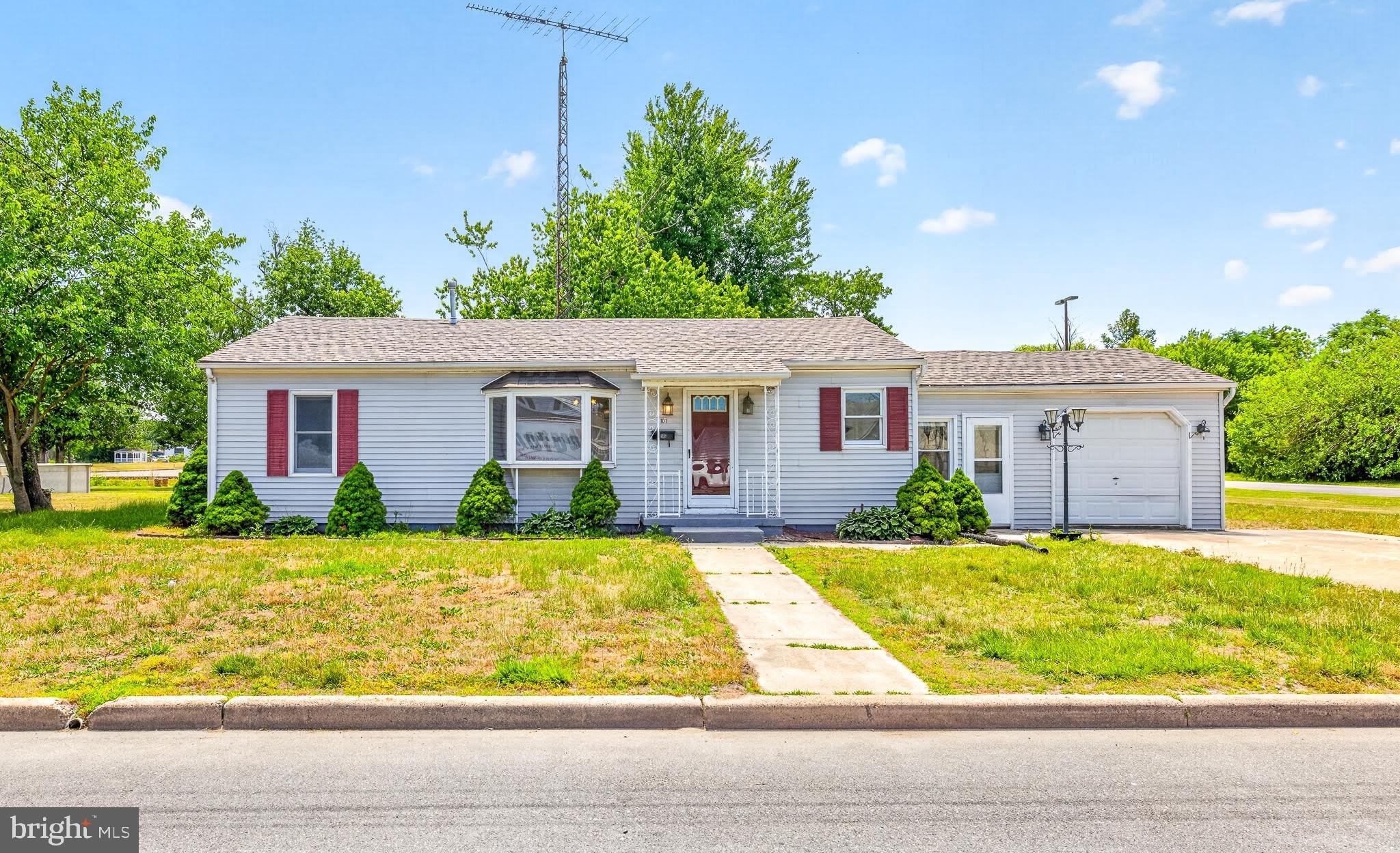 101 E Liberty Street – photo 4