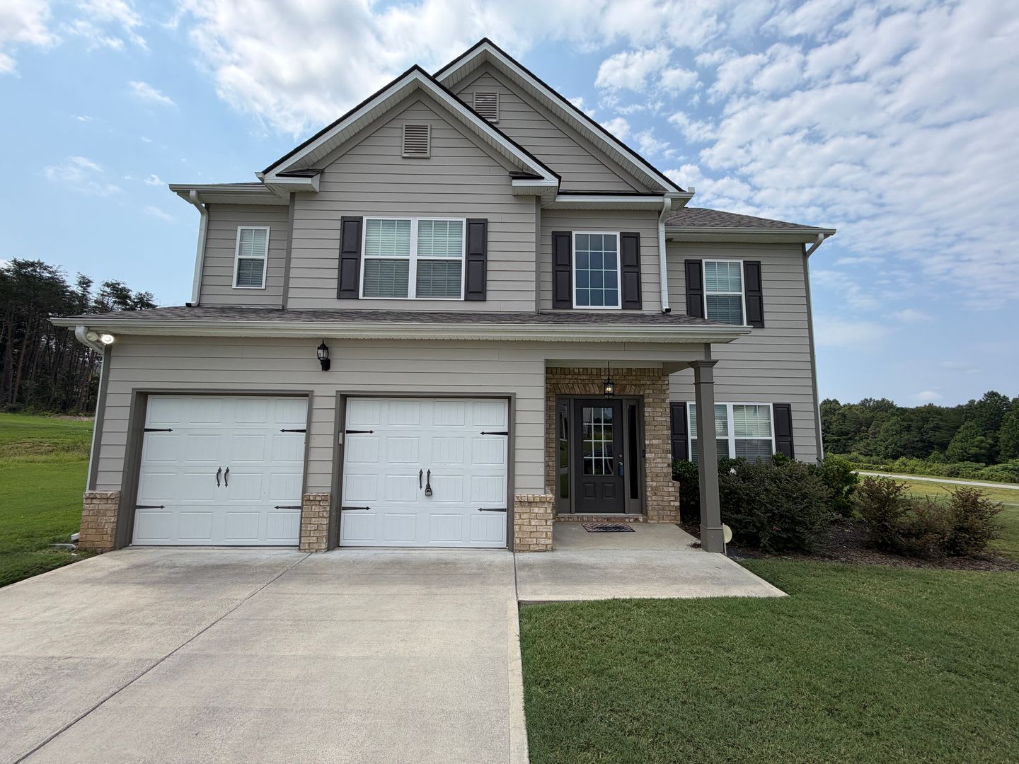 Spacious 4/2.5 House in Rydal- $2,995 – photo 1