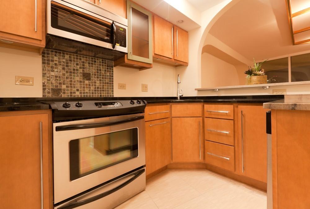 300 N State St – photo 2