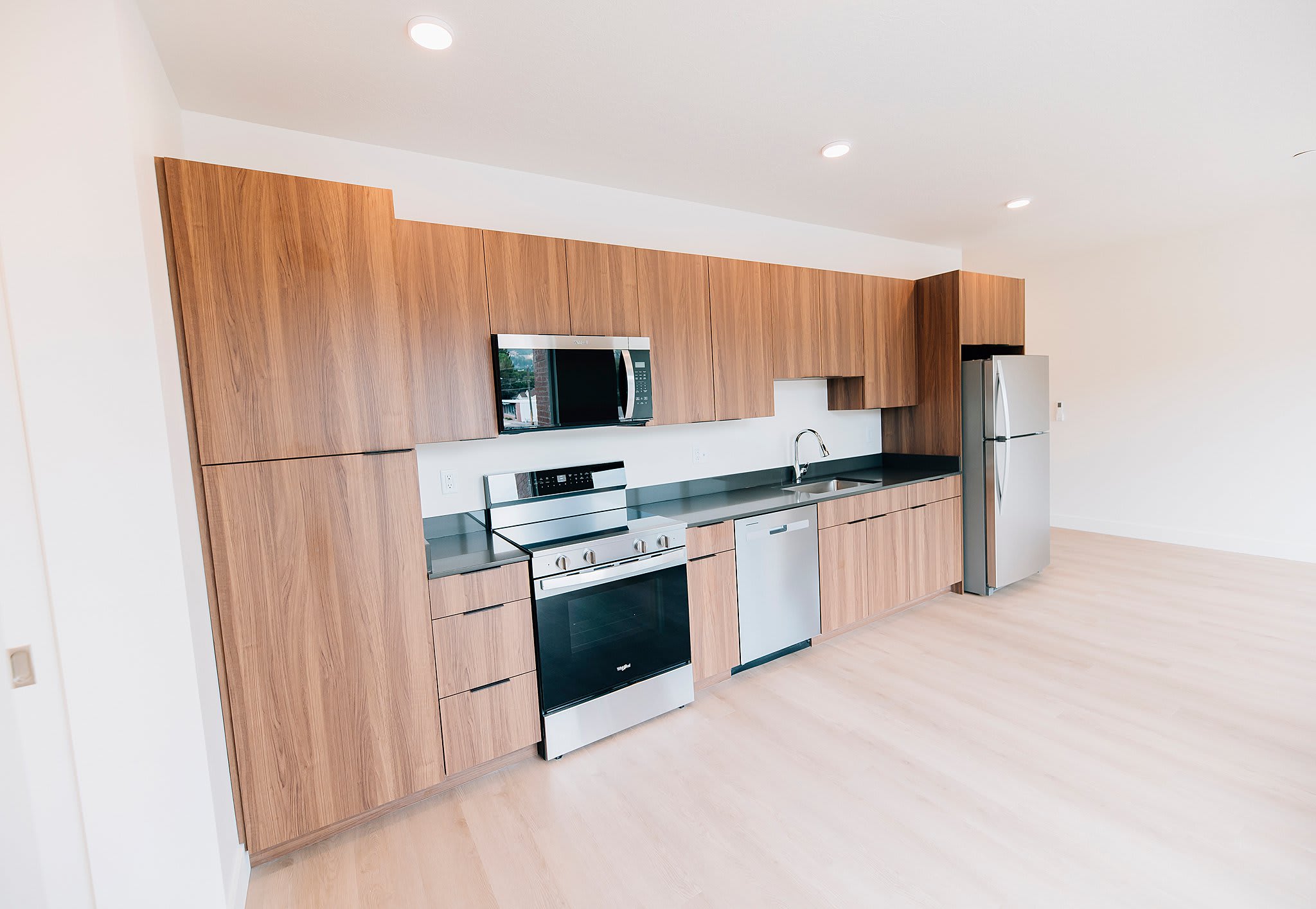 404 South Main Street – photo 4