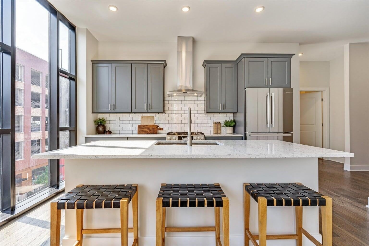 6745 Longshore Street – photo 2