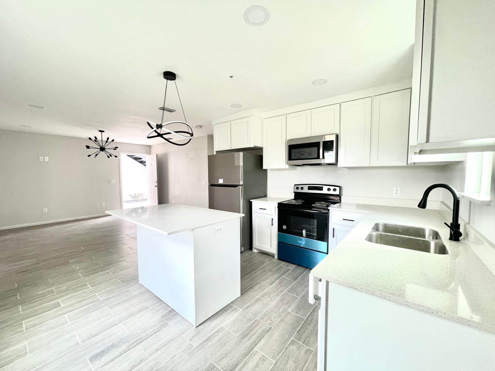 3516 S Dominque Dr – photo 1