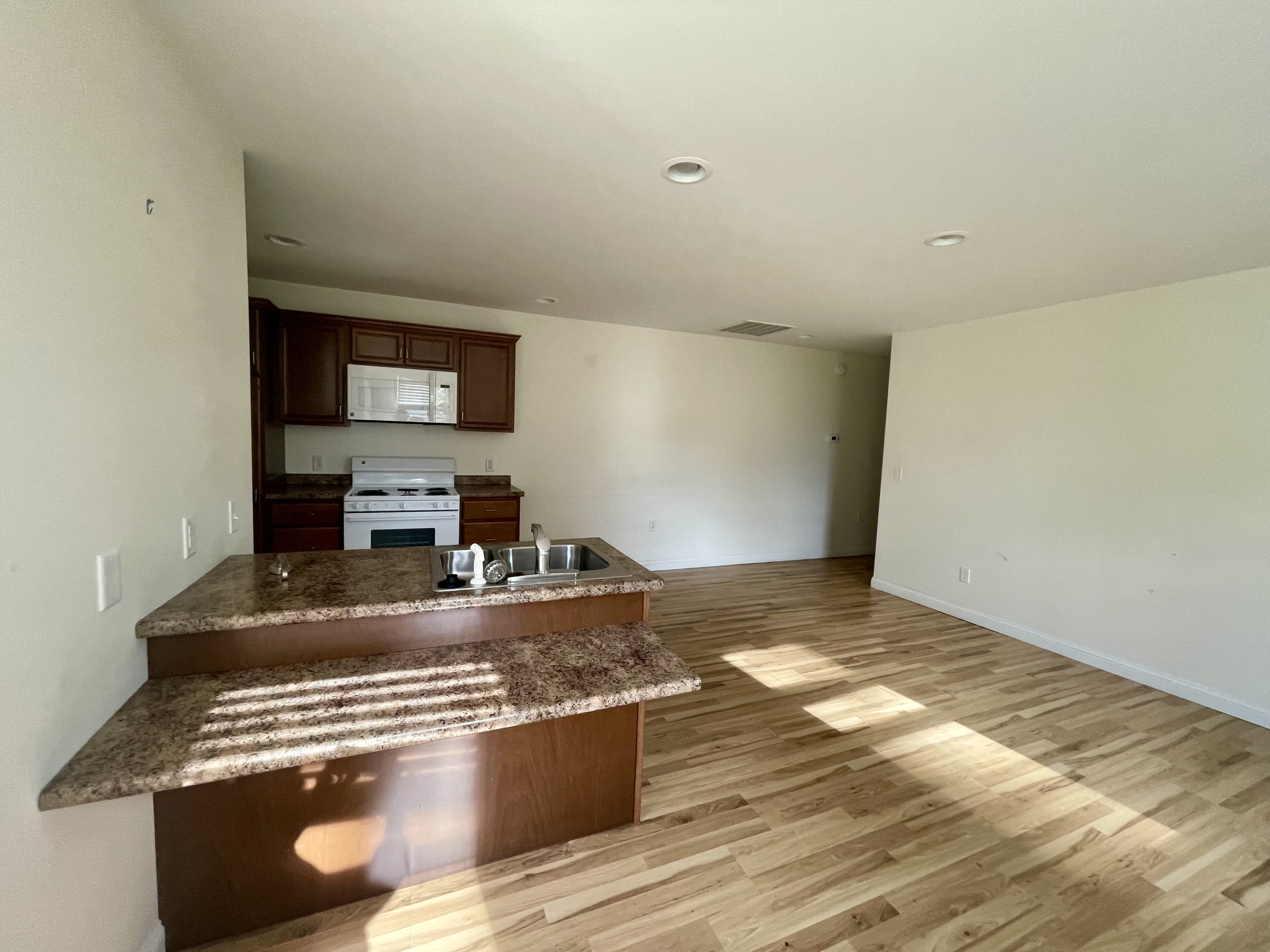 1414 West Mulberry Street – photo 1