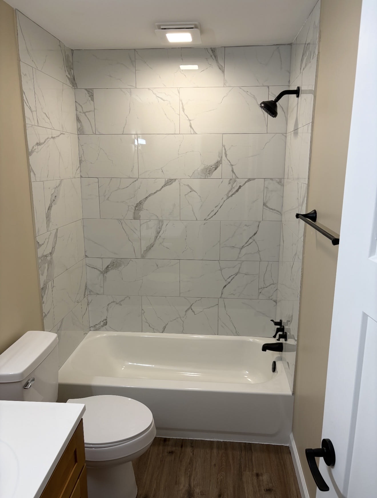 3151 Northwood Ave. – photo 4