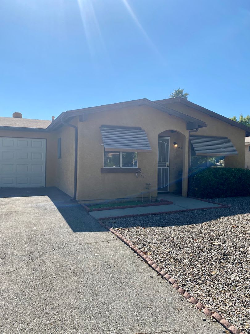 2 Bedroom 1 Bathroom Duplex Newly Remodeled in 55+ COMMUNITY – photo 1