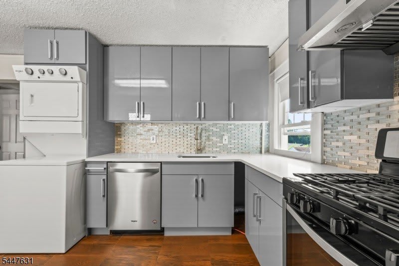 22 Meeker Pl-Unit B – photo 1