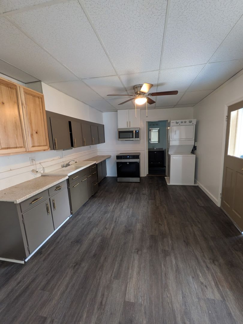 Convenient First-Floor Living – photo 4