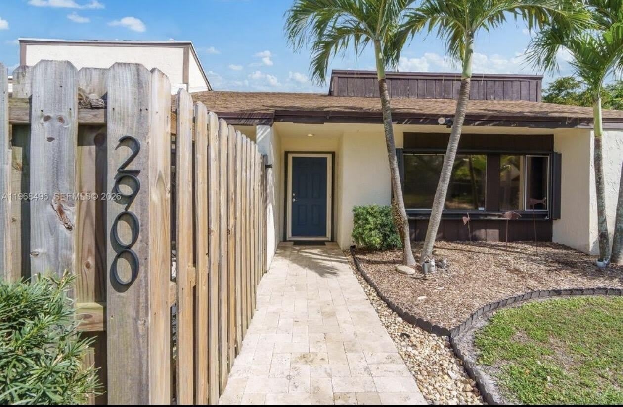 2900 NW 69th Court – photo 4
