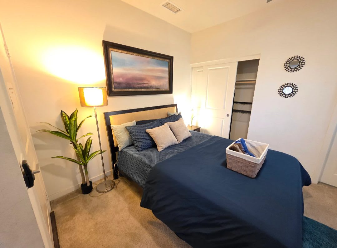 2610 E Embry Ln Unit B – photo 1
