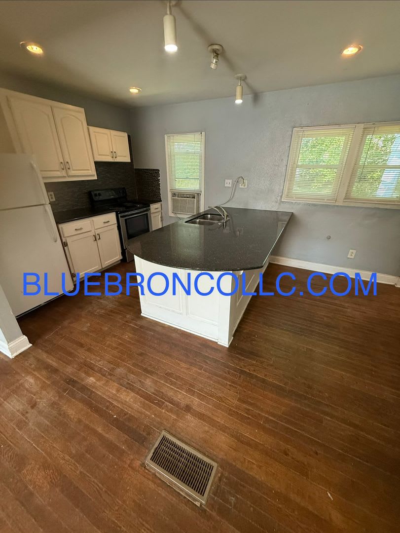 Charming house with nice updates and Granite countertops – photo 3