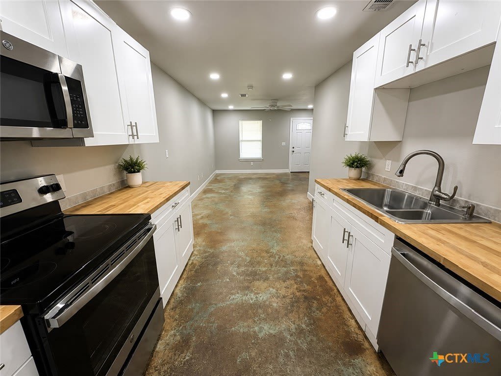 661 W Austin Street – photo 2