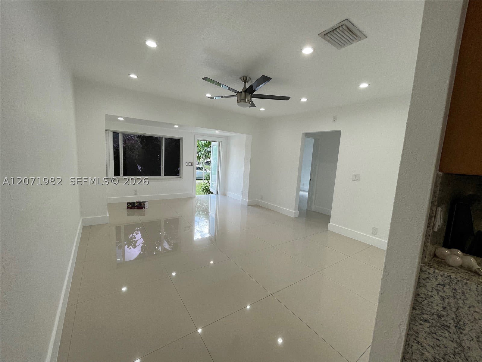 15760 NE 18th Ct – photo 5