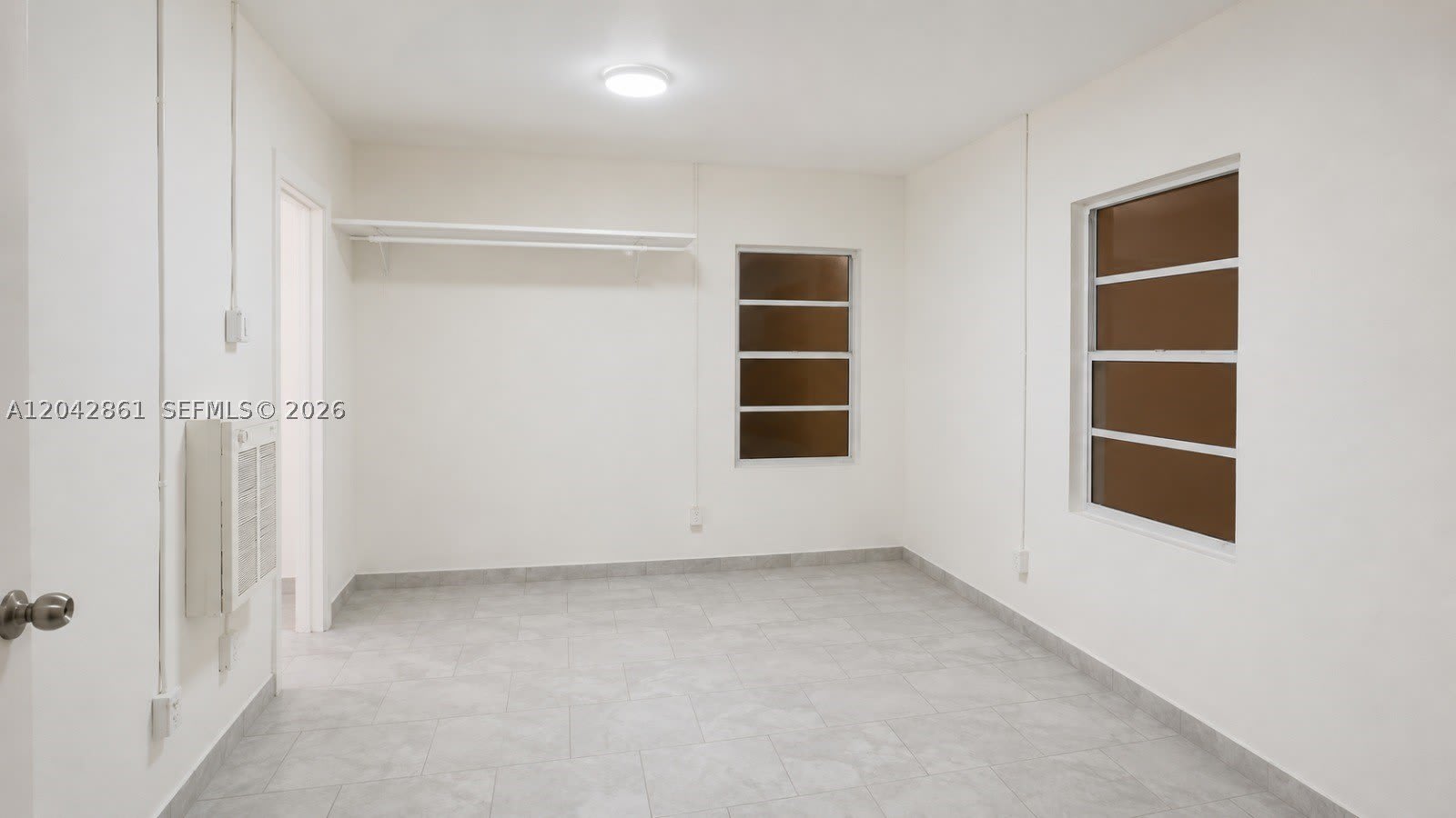 240 SW 6th St – photo 2