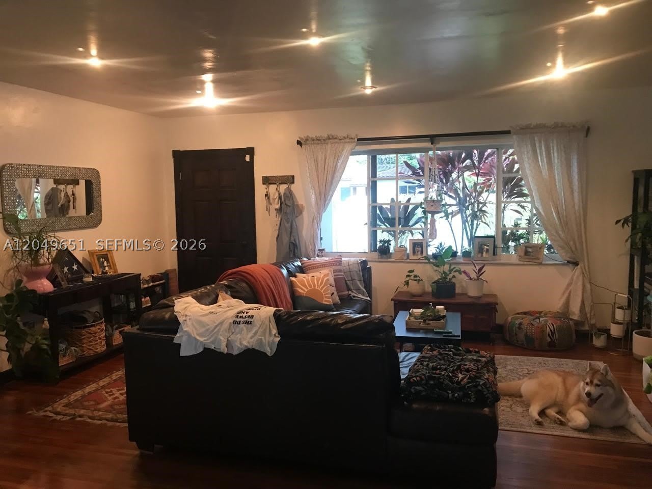 1050 NE 81st St – photo 2