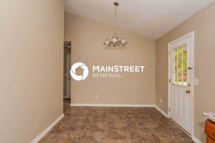 6731 Hidden Lake Drive – photo 4
