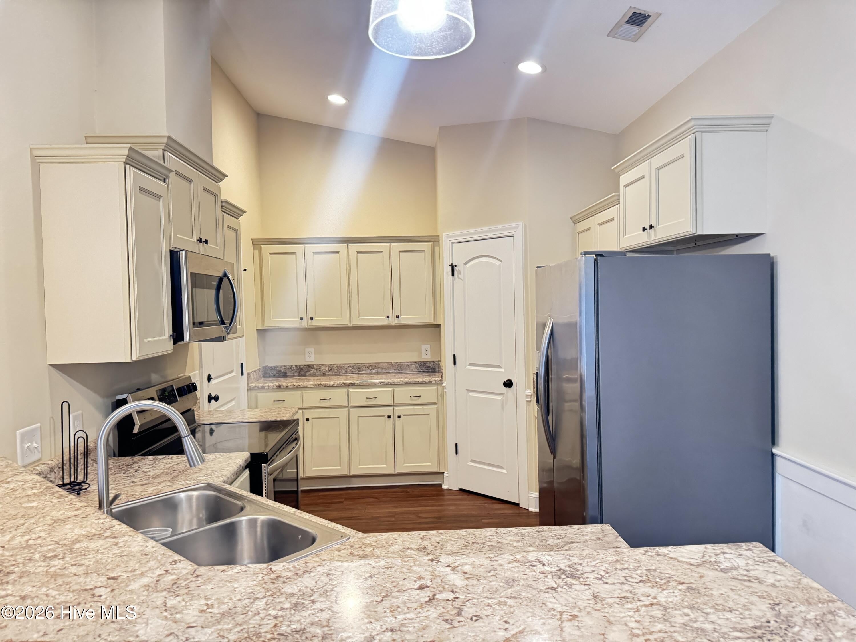 2301 Sweet Bay Drive – photo 3