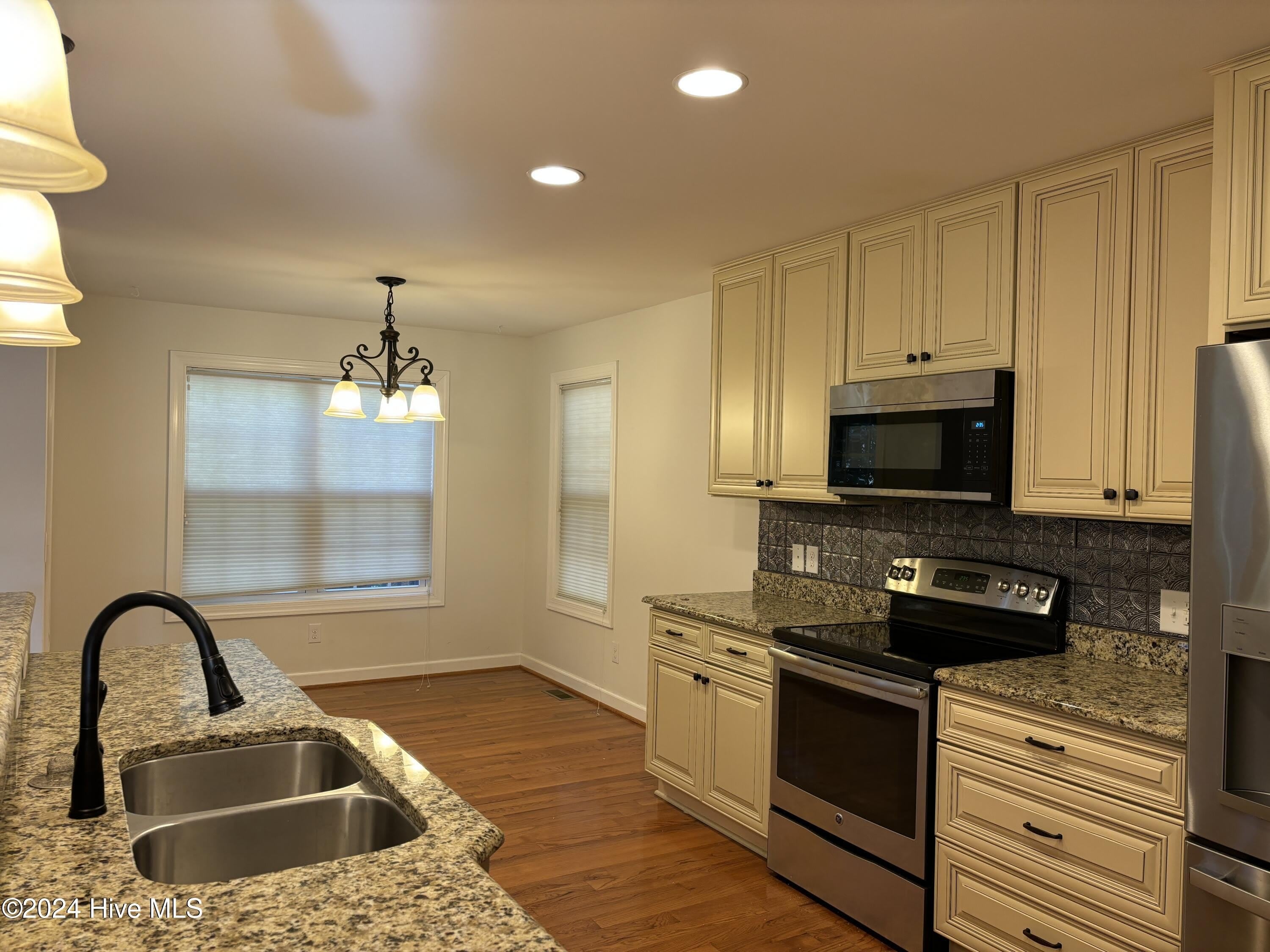 7 Moore Drive – photo 4