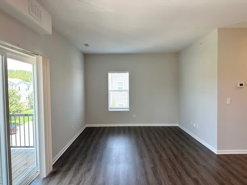 855 E Main St – photo 4
