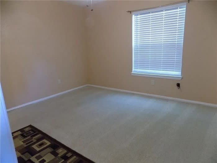 8402 Leesburg Circle – photo 5