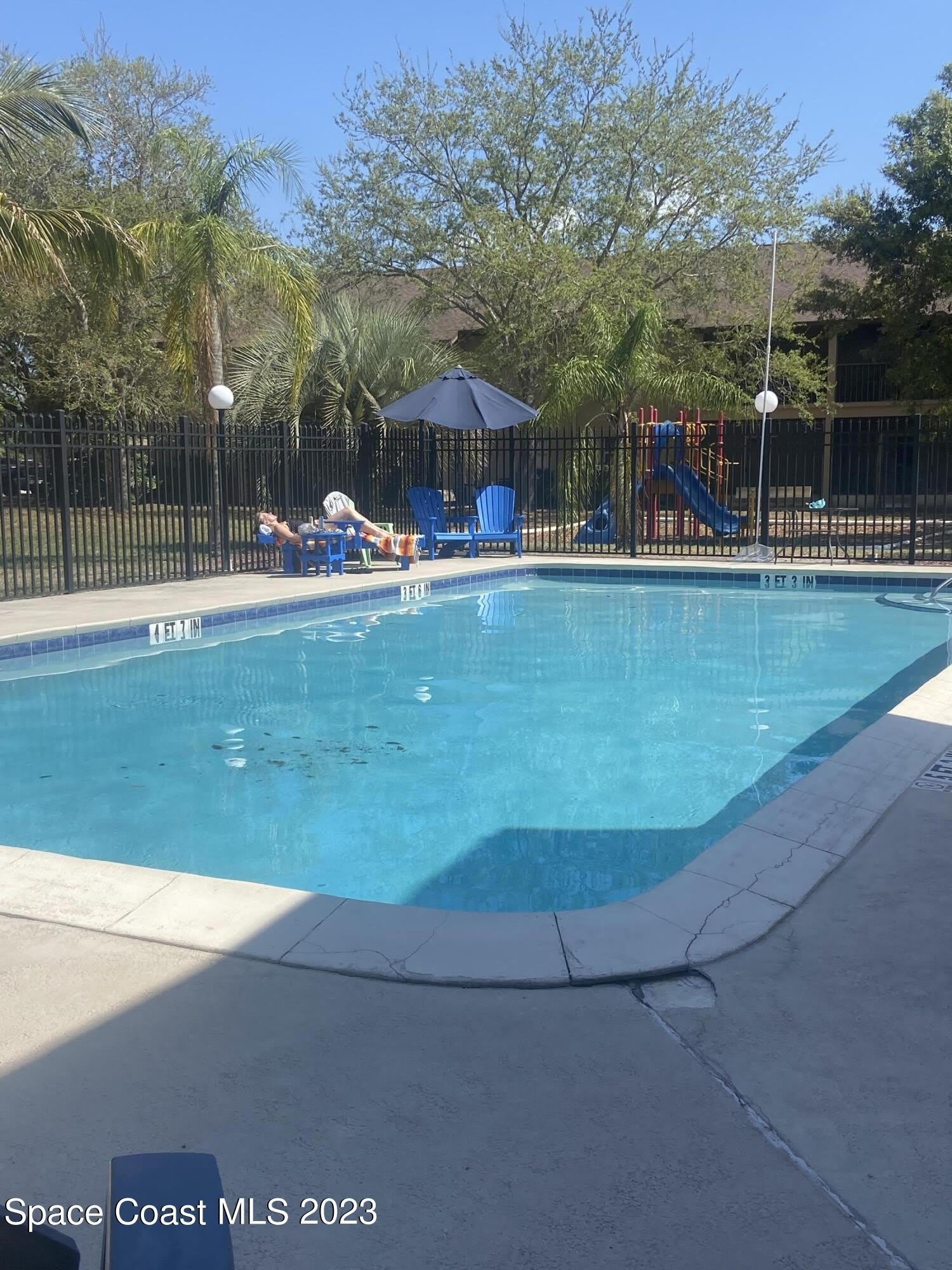 290 Spring Drive – photo 2