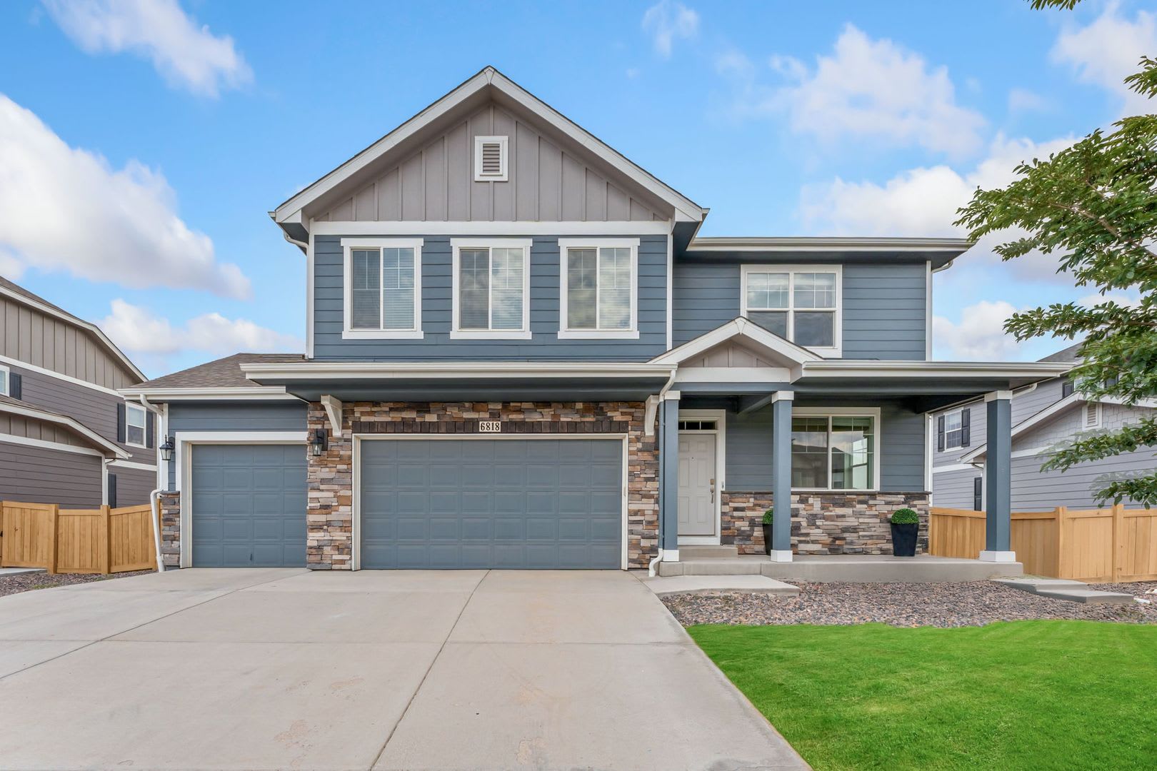 6818 Gateway Crossing Street – photo 1