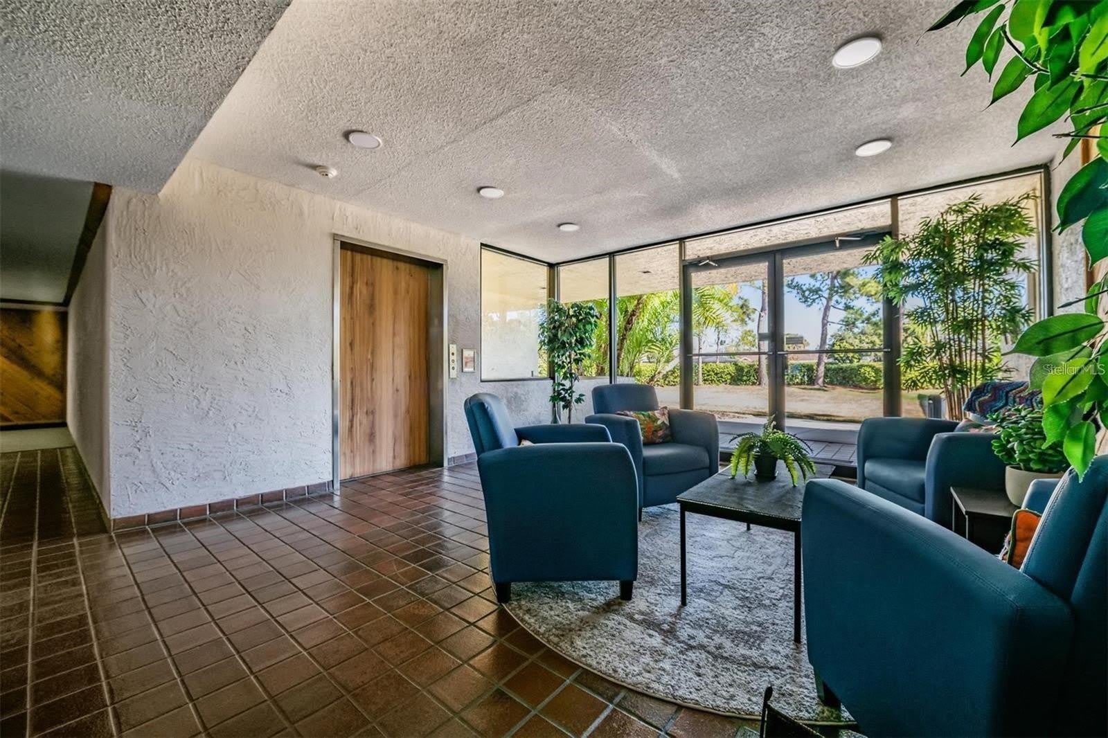 13602 S VILLAGE Drive – photo 4