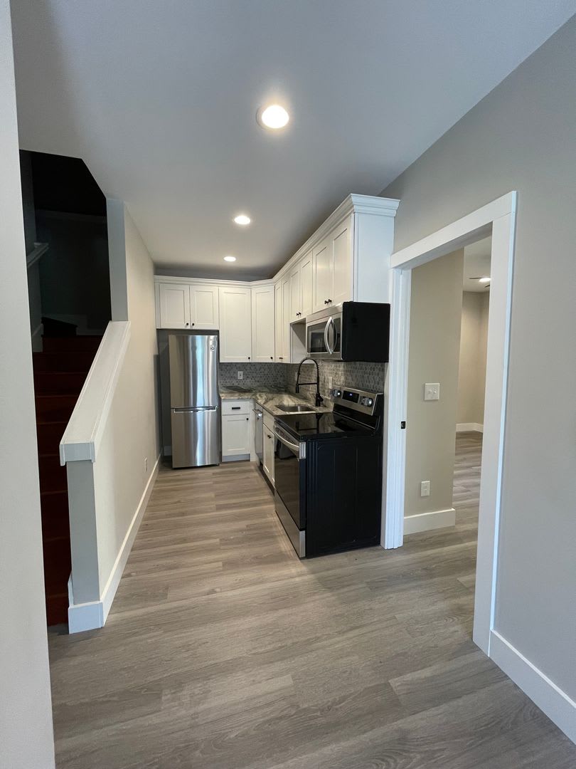Stylish and convenient 1-bedroom apartment in a great location! – photo 4