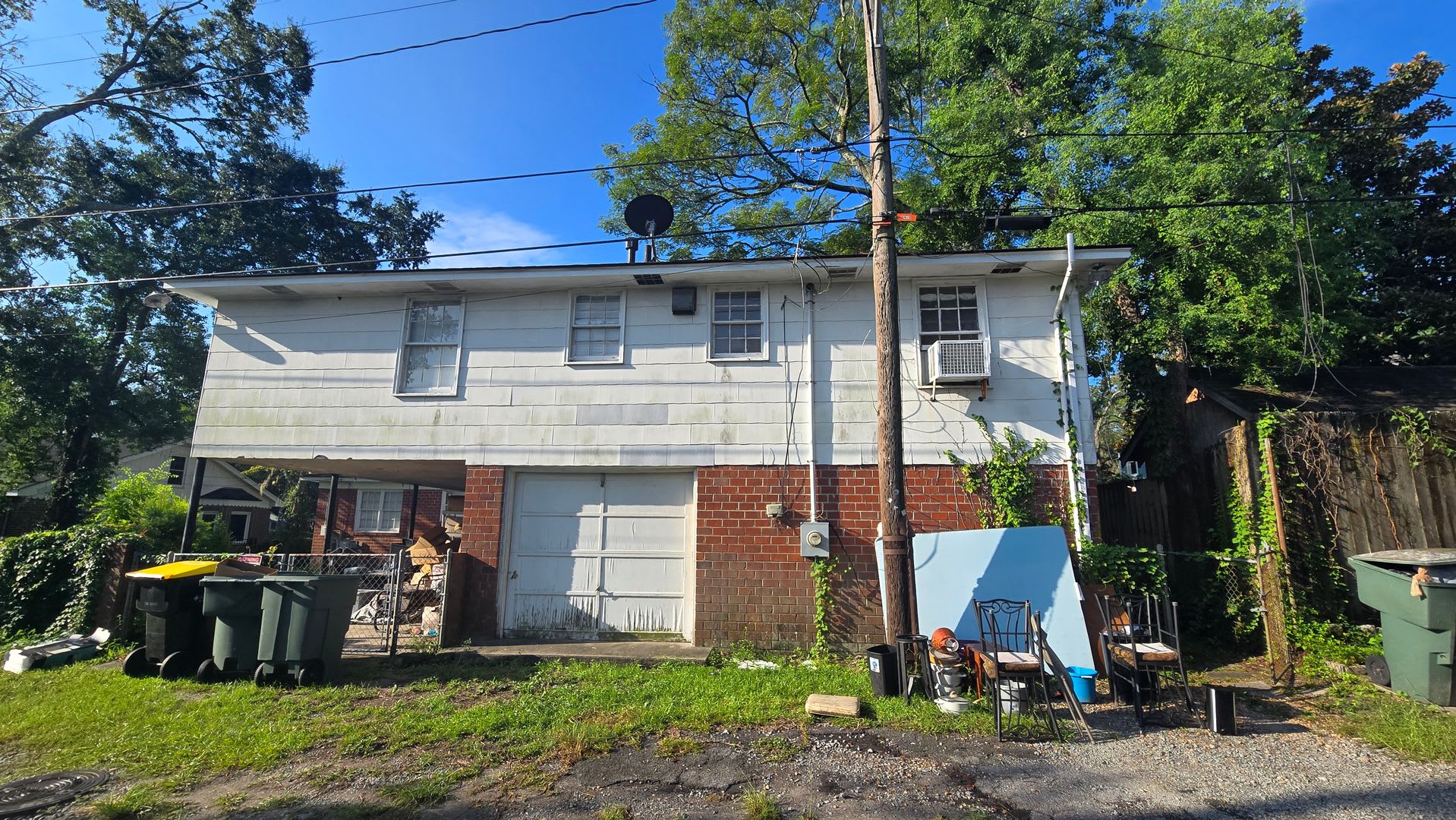 Above garage studio – photo 2