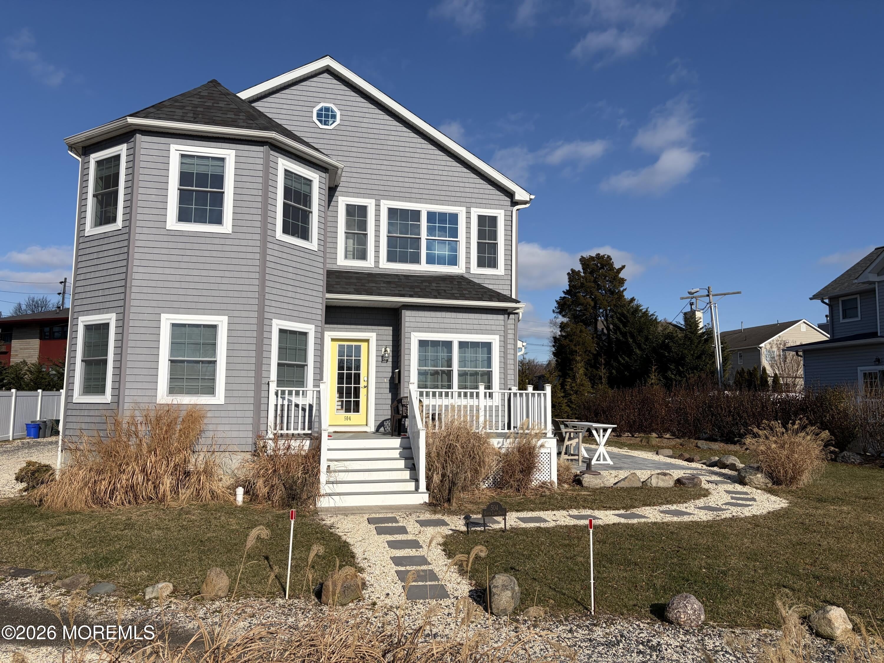504 N Lake Drive – photo 1