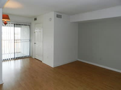 454 Racine Dr – photo 2