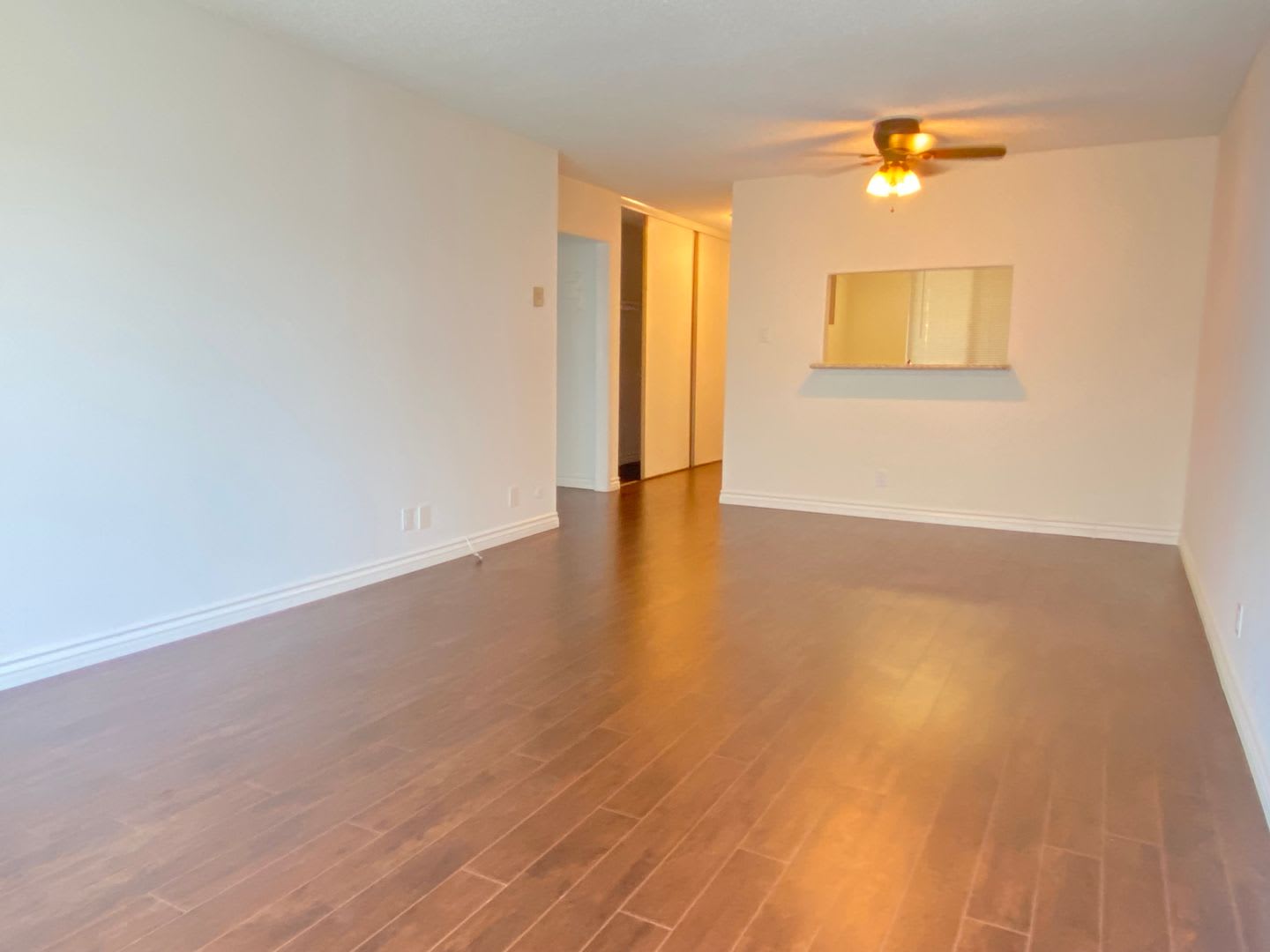 130 South Flores Street – photo 4
