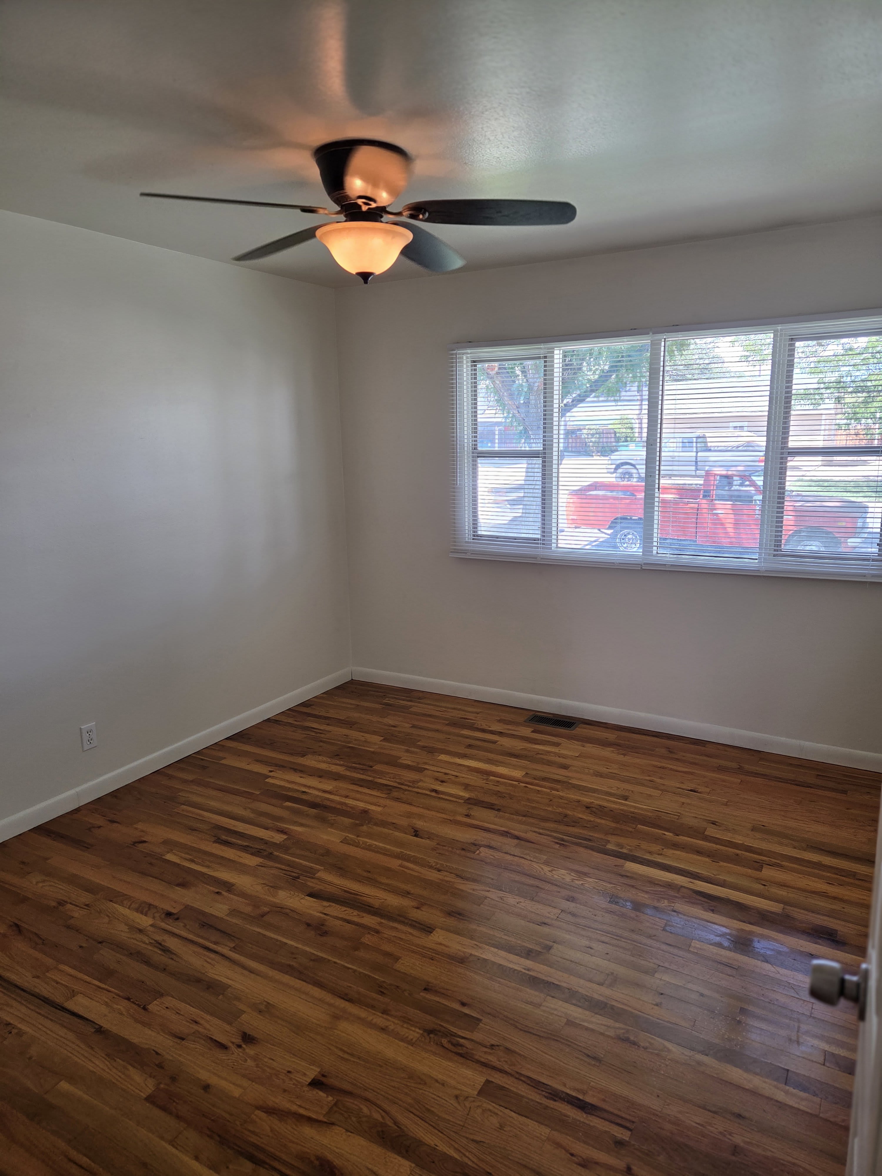 1809 Bunting Ave – photo 5