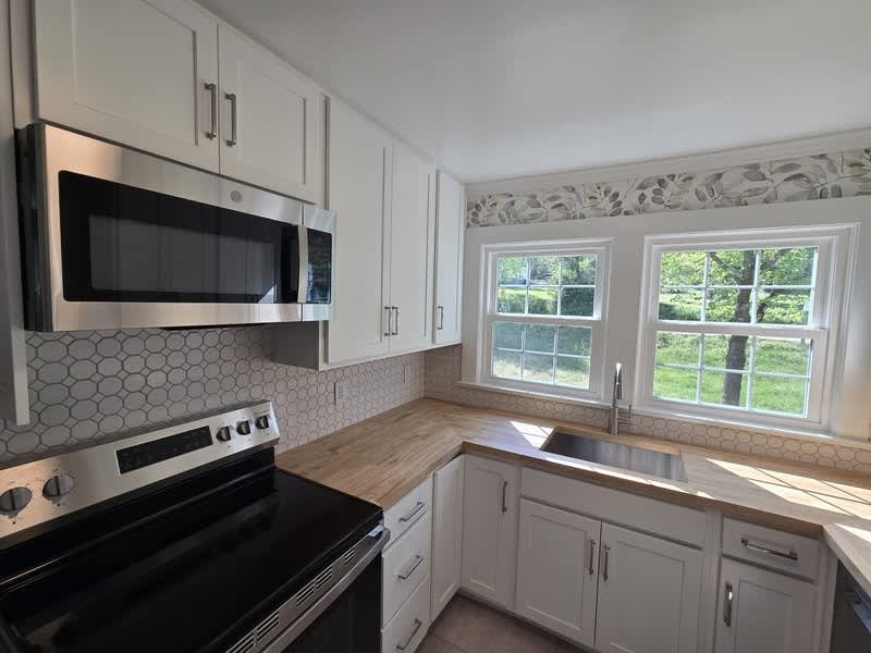 4094 University Drive – photo 2
