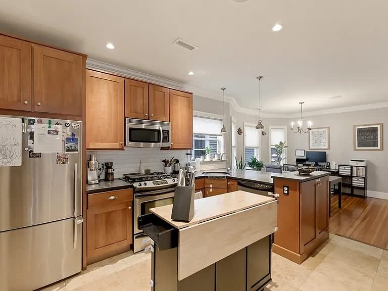 200 South St Unit 5 – photo 2