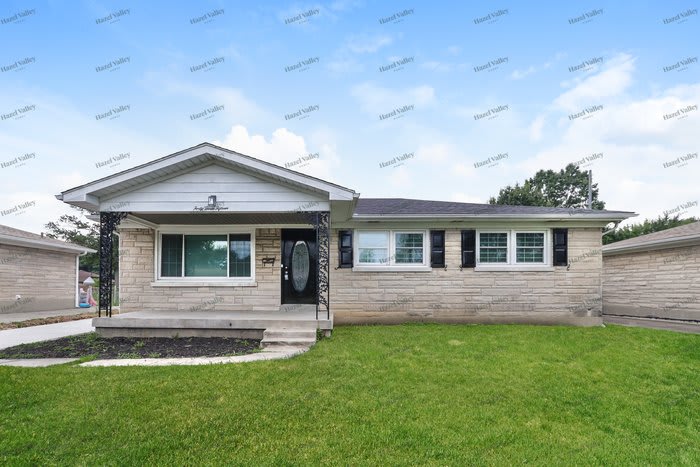 4315 Clarene Drive – photo 3