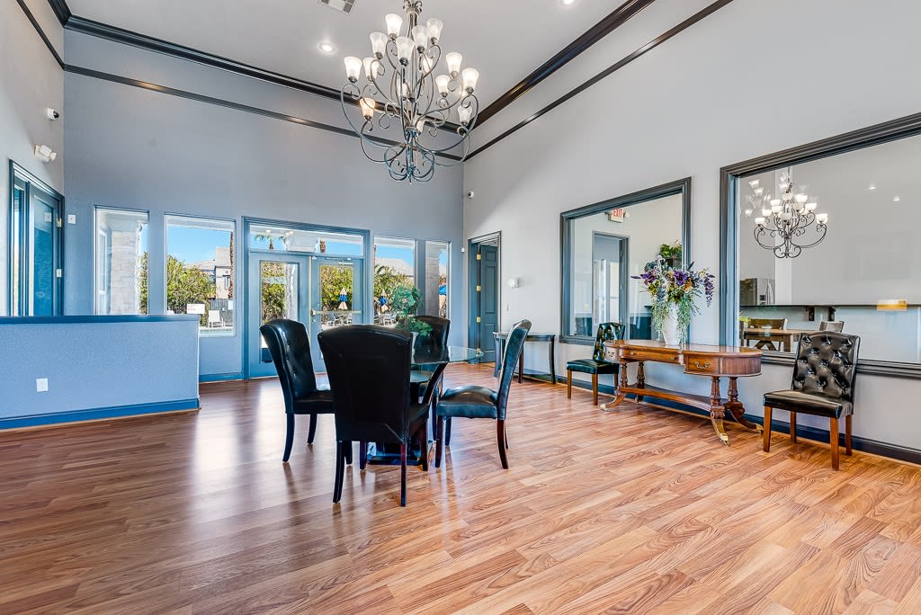 Pinehurst Condominiums – photo 3