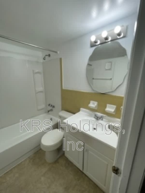 1255 Nelson St – photo 4