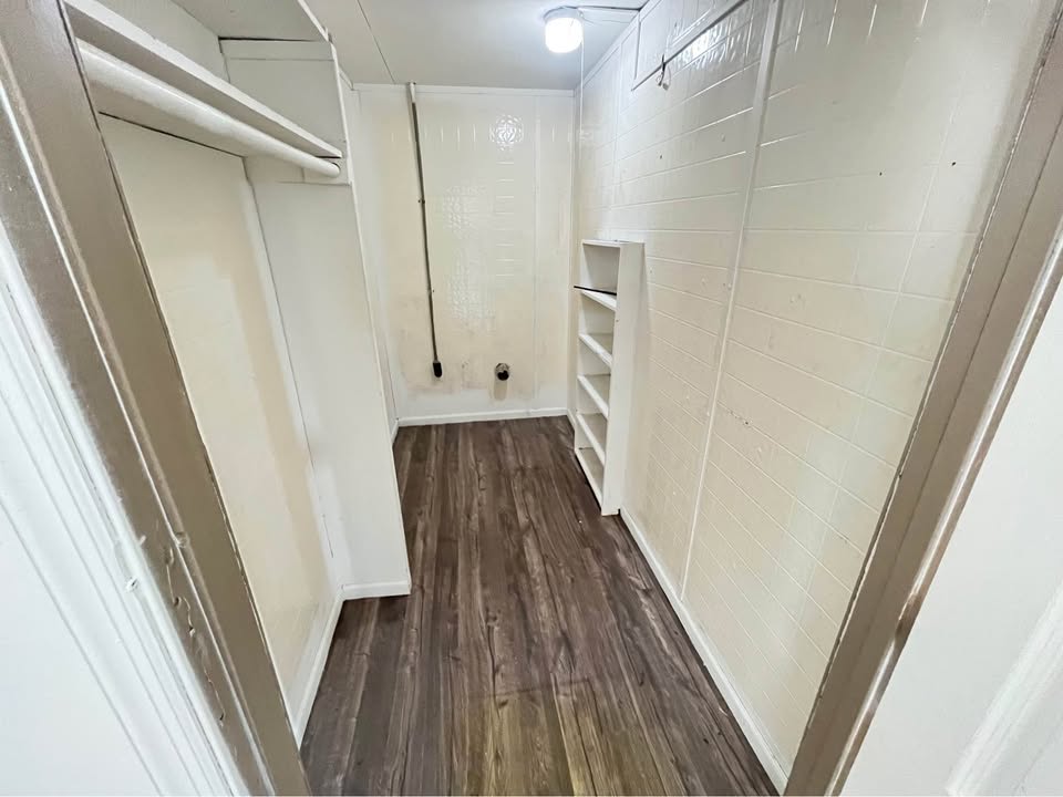1405 Wyman St – photo 5