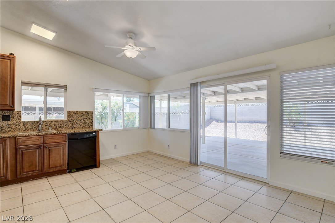 2085 Wagonwheel Avenue – photo 3