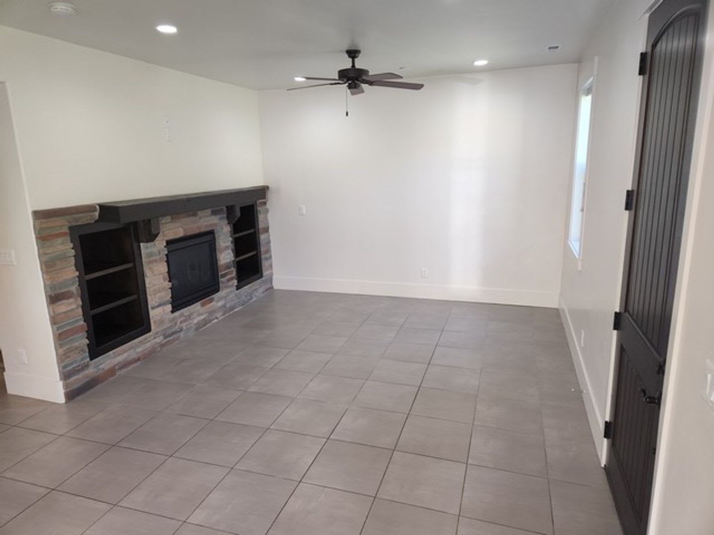 Park’s Edge Townhome with Community Pool & Hot Tub – photo 4