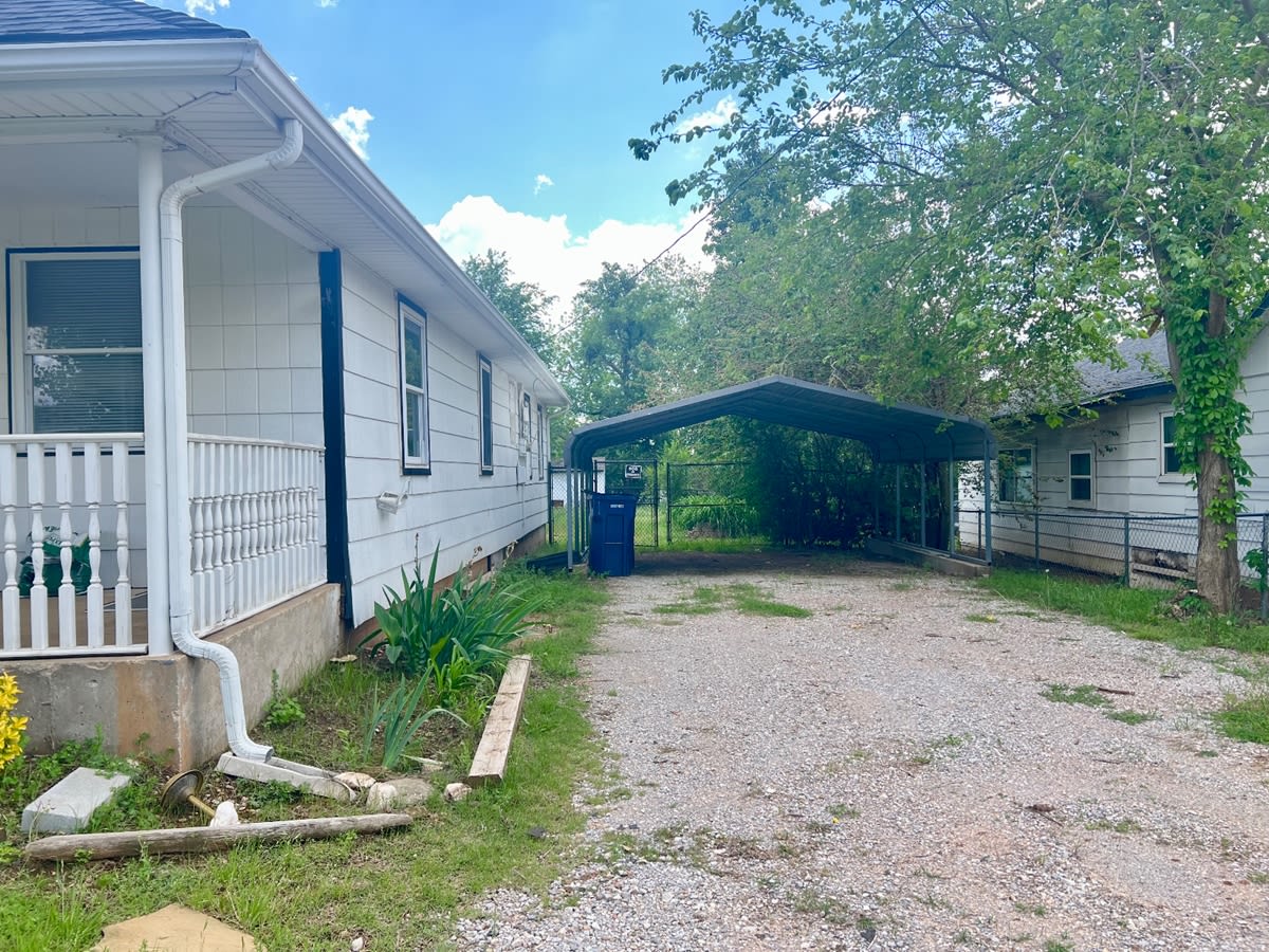 9904 SE 43rd St – photo 2