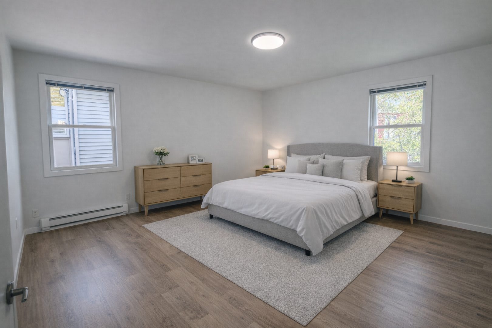 Tastefully Updated Ranier Beach 2bd 1bath Duplex unit! – photo 3