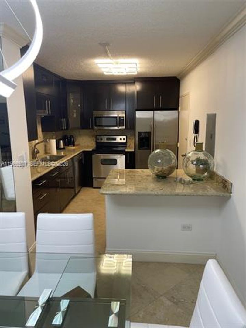 5555 Collins Ave cu-7Z, Miami Beach, FL 33140 – photo 2