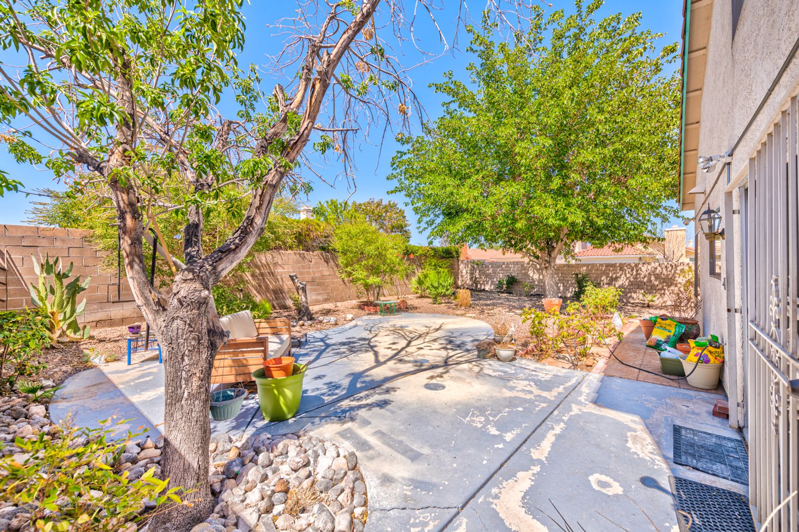 7686 Selby Court, Las Vegas, Nevada 89147 – photo 2