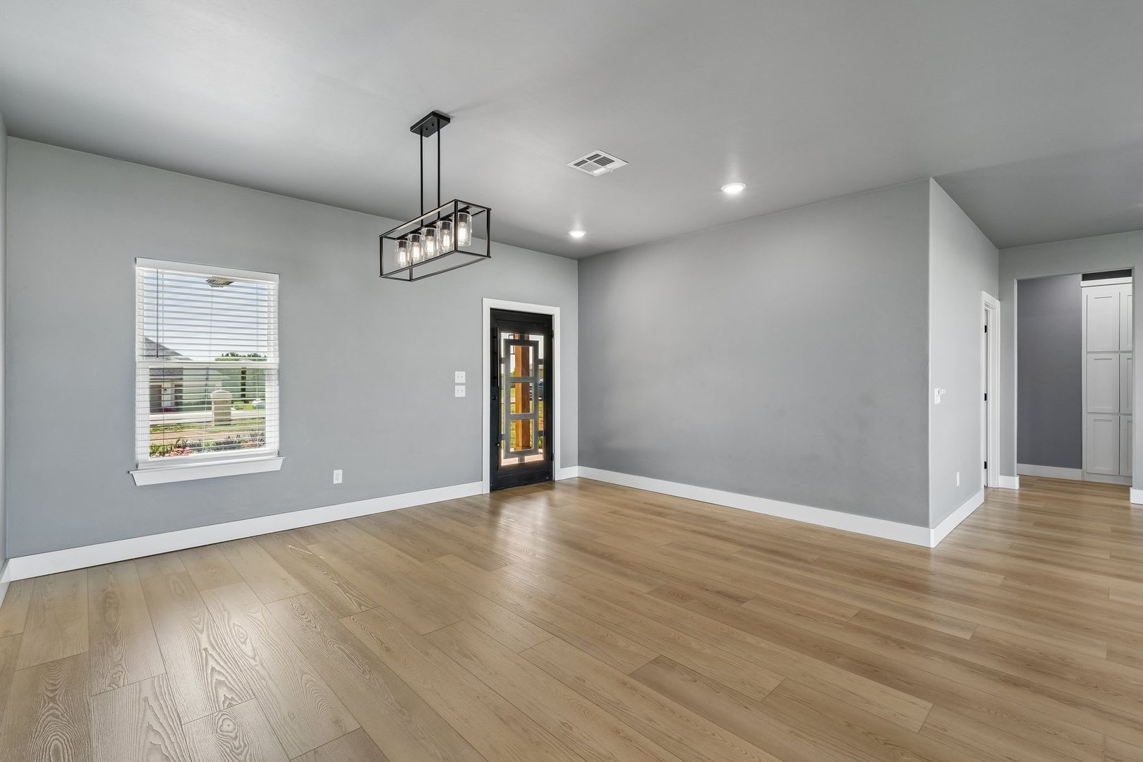 4930 Meadow Dr – photo 3